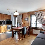 Hellochalet - Maison Maquignaz With Boot-warmer, 100m Skibus Apartment *